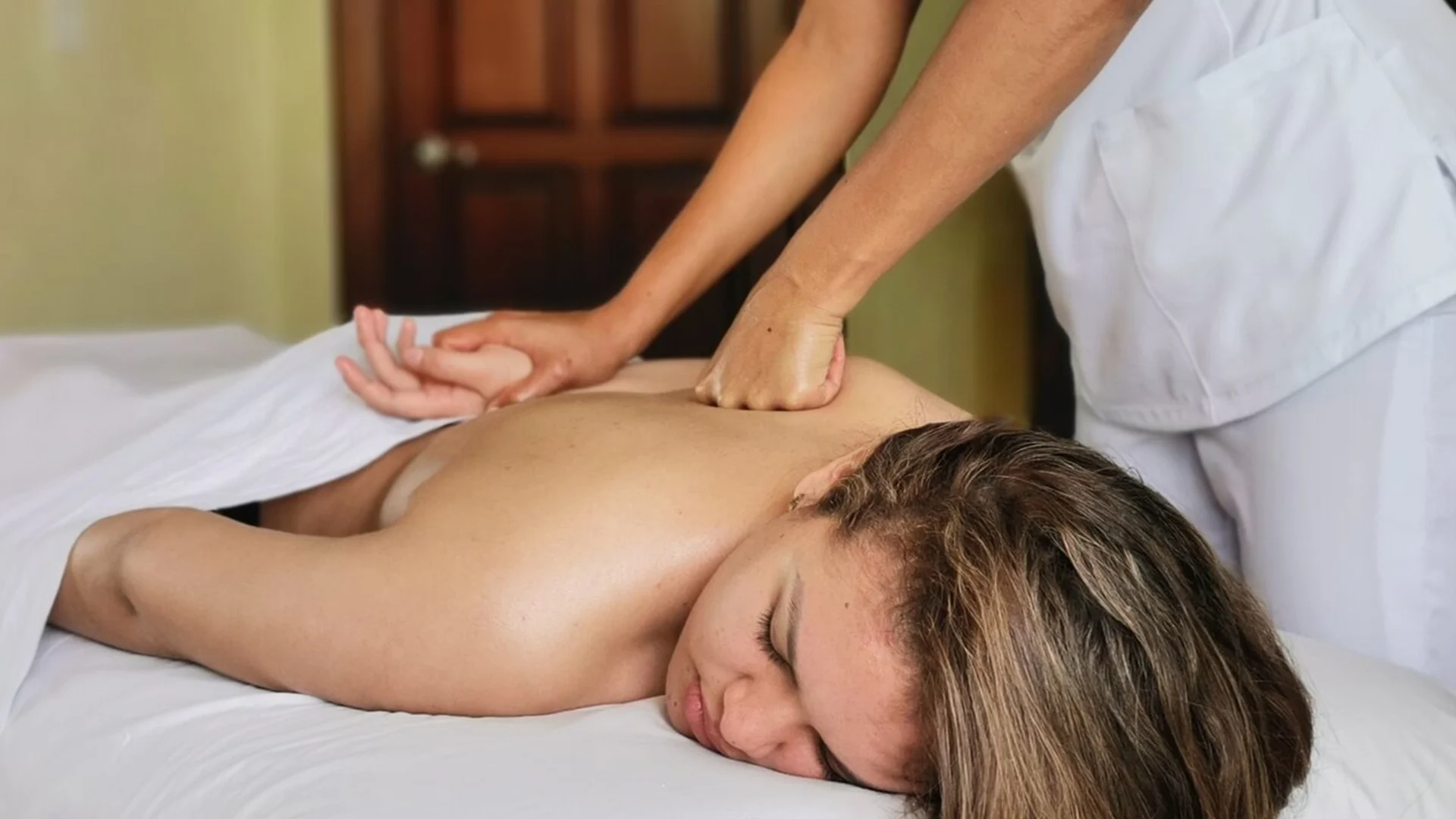 Deep Tissue Strong Massage Deep Tissue Strong Massage